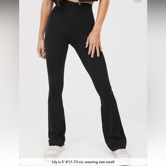 OFFLINE By Aerie Real Me XTRA Hold Up! Pocket Bootcut Legging size large black - Picture 4 of 9